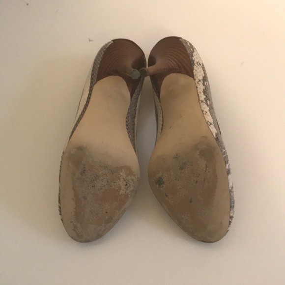 B. Makowsky Python Pattern Sexy Heels - Picture 6 of 7